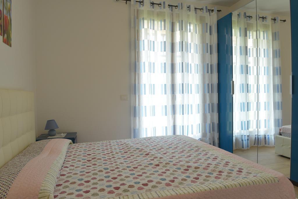 Villa Artemia Manerba del Garda Pokoj fotografie