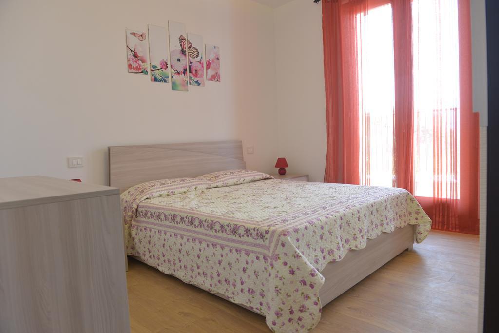 Villa Artemia Manerba del Garda Pokoj fotografie