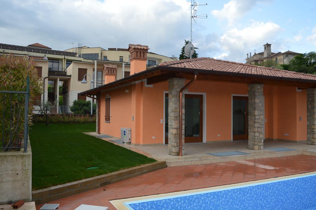 Villa Artemia Manerba del Garda Pokoj fotografie