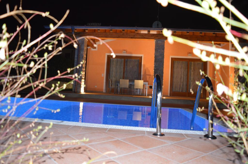 Villa Artemia Manerba del Garda Pokoj fotografie