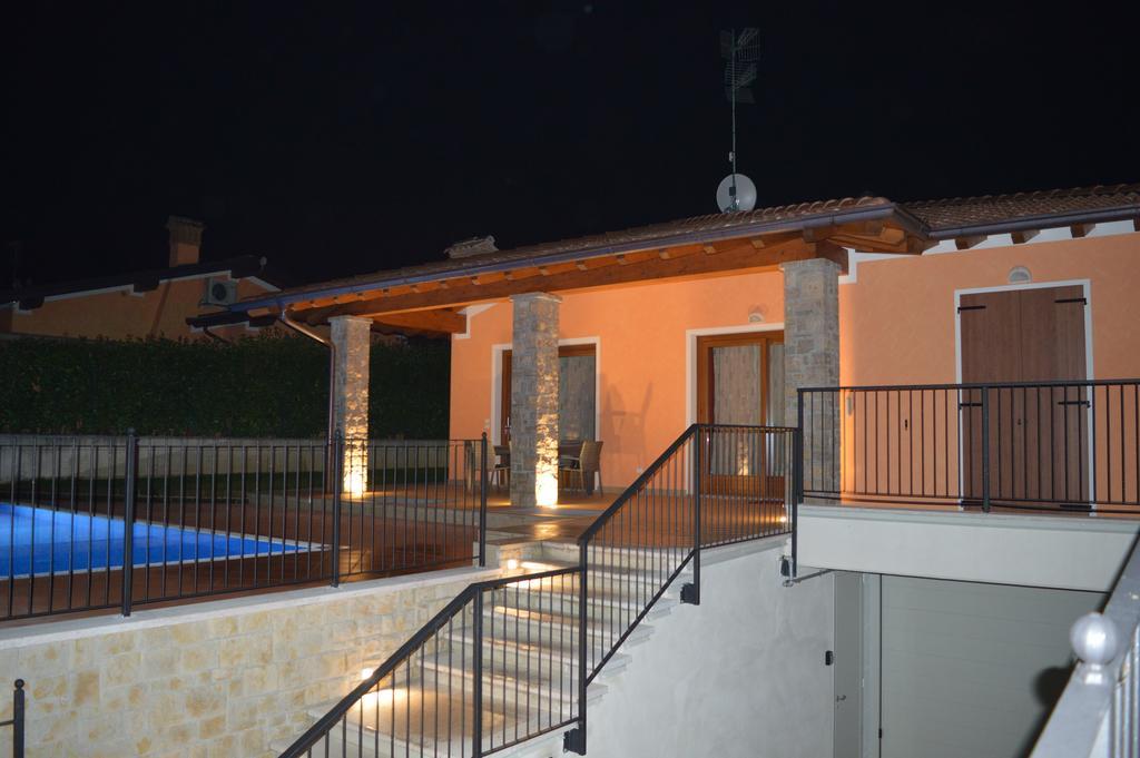Villa Artemia Manerba del Garda Pokoj fotografie